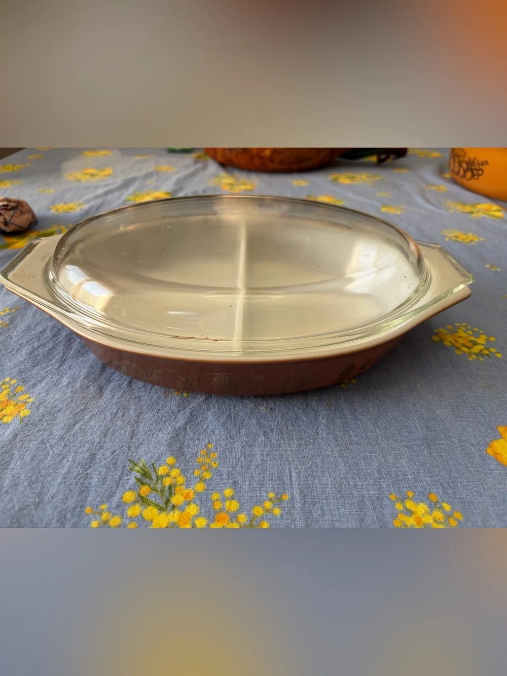 Pyrex Brown Glass Casserole Dish with Clear Lid vintage - Picture 1 of 11